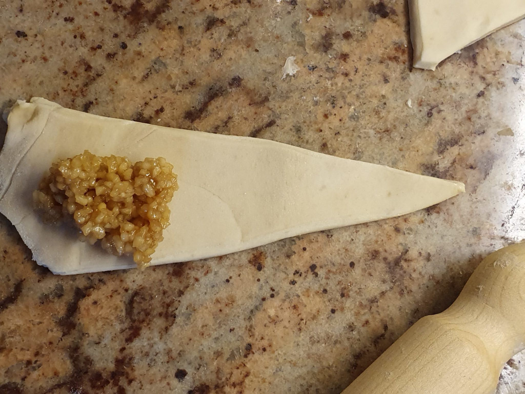 Plunderstücke gefüllt mit Honig-Mandel-Karamell - Concept Kitchen Plunderstücke gefüllt mit Honig-Mandel-Karamell - Concept Kitchen